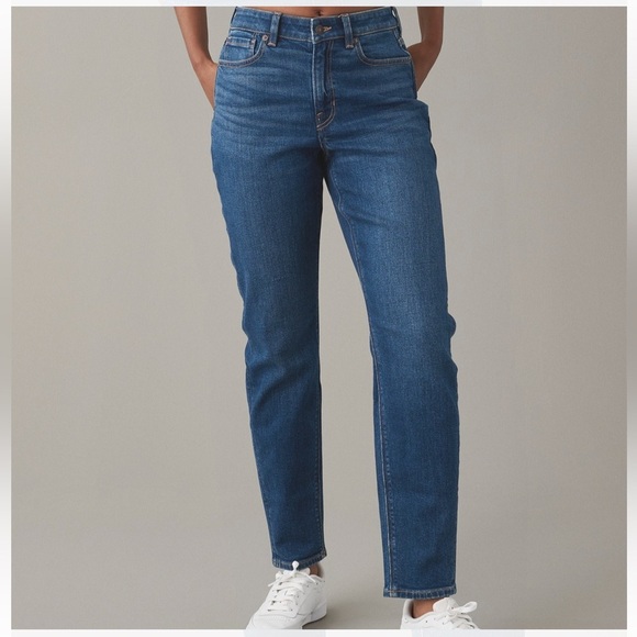 American Eagle Stretch Mom Jean 2 short - Picture 1 of 5